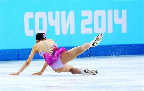 日本フィギュアスケート女王の浅田真央、ソチ五輪で転倒中国網日本語