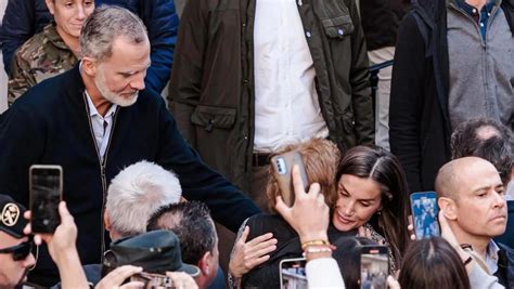 Spain S King And Queen Return To Dana Disaster Zone For First Time