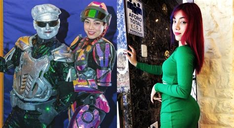 ROBOTINA Karelys Molina DESBORDA OSADÍA con bikini floreado en conocido SAUNA sin ROBOTÍN