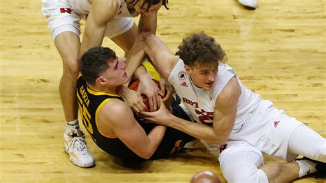 Rutgers basketball: How freshman Dean Reiber stepped up vs. Iowa