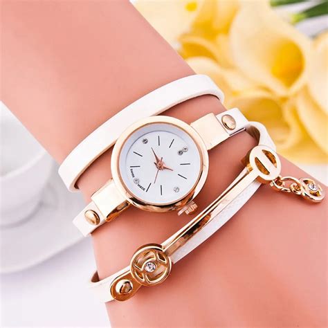 2017 New Fashion Women Bracelet Watch Ladies Leather Rhinestone Analog