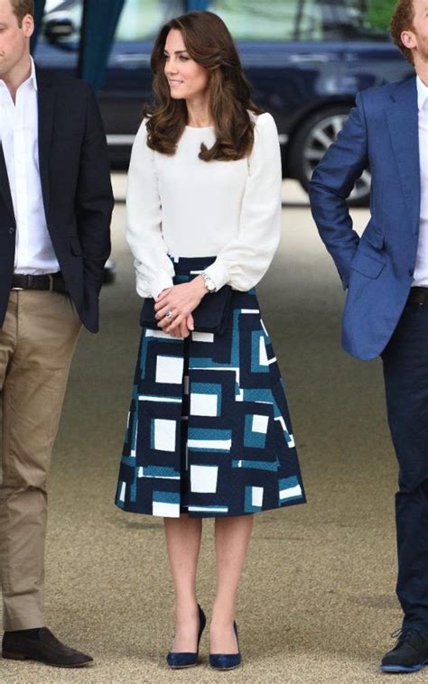 The Duchess Of Cambridge Is Your Monday Workwear Inspiration In Goat And Banana Republic Kate