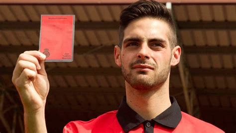 Primeiro Rbitro Gay Escreve Livro Sobre A Sa Da Do Arm Rio Movenot Cias