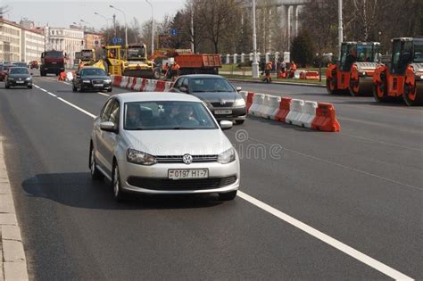 Trabajo Sobre El Camino Bajo Construcci N Mantenimiento De Carreteras