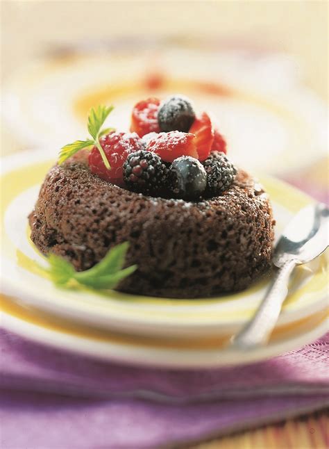 Recette Du Moelleux L Ger Au Chocolat Et Aux Fruits Rouges Marie Claire