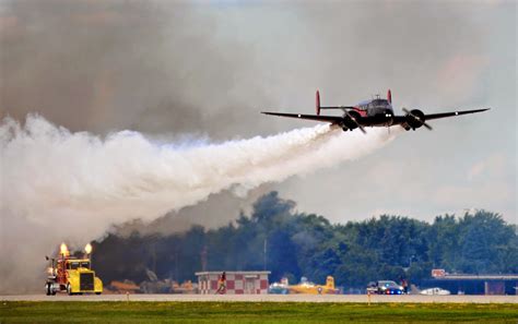 The Aero Experience Eaa Airventure Oshkosh 2013 Shockwave Jet Truck