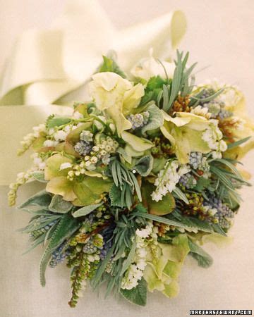 22 Hydrangea Wedding Bouquets Every Bride Will Love Green Wedding