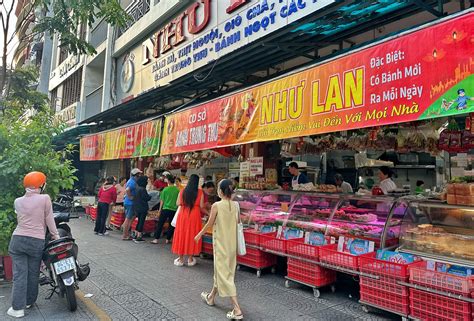 Moon cake owner Nhu Lan in Ho Chi Minh City tells the story of why the