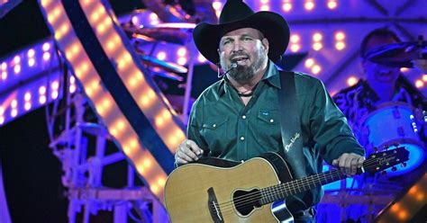 Garth Brooks Live at Notre Dame DVD, 2018 Rare Promotional DVD, CBS Special - Etsy