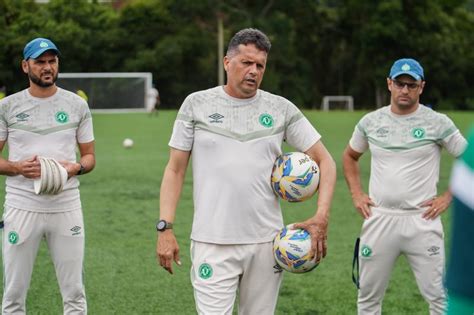 Chapecoense Se Coloca Prova Em Sequ Ncia De S Rie B