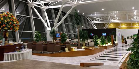 HAN: Noi Bai International Airport Business Lounge Avis & photos ...