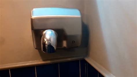 Xinda Gsq250 Dolphin Hand Dryer At The Black Lion Hotel Richmond North Yorkshire 🚹 Youtube