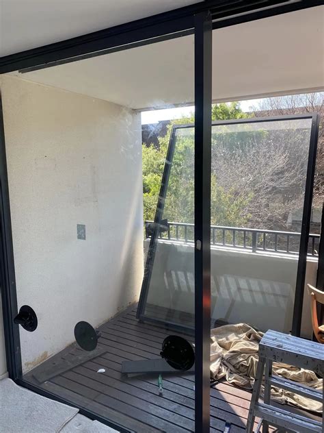 Glass Repair & Replacement 24/7 in Merrylands - SYD City Glass