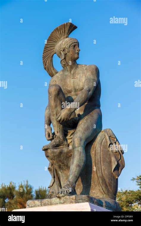 Statue de l ancien héros grec Thésée à Athènes Banque D Images Photo