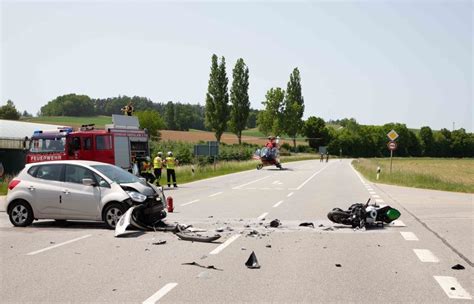 Von Auto Erfasst Motorradfahrer Stirbt Bei Unfall Im Landkreis Landshut