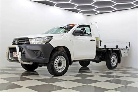 Sold Toyota Hilux Workmate Hi Rider In White Used Ute Burleigh