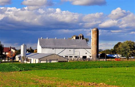 Lancaster, PA: Amish Farm Editorial Image - Image: 61853465