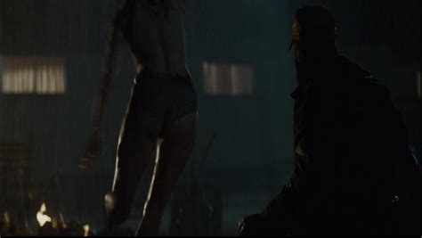 Naked Heather Lind In A Single Shot