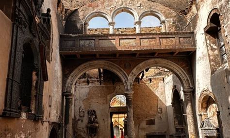 Lincendio che ha distrutto la Chiesa di Santa Maria di Gesù