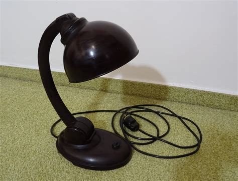 Retro lampa bakelit po repasi výška 37 cm funkční Aukro