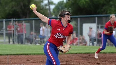 Varsity Softball News Videos Pictures And Scores The Wichita Eagle