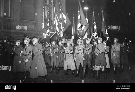 Fackelzug F R Hitlers Bernahme Von Ss Sa Und Stahlhelm In Berlin