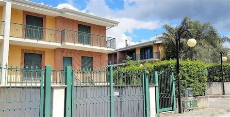 Vendita Villa A Schiera In Via Degli Aranceti Pontecagnano Faiano