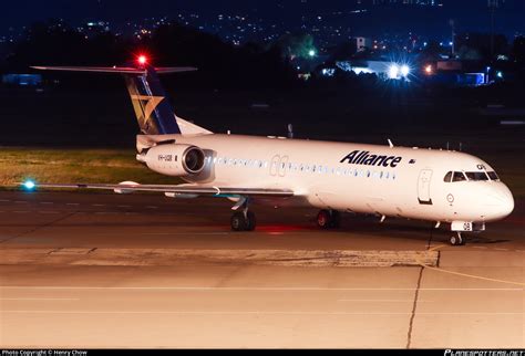 VH UQB Alliance Airlines Fokker 100 F28 Mark 0100 Photo By Henry Chow