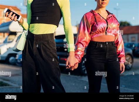 Homme Gay Main Dans La Main Banque De Photographies Et Dimages Haute R Solution Alamy