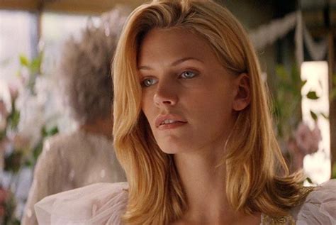 Natasha Henstridge In Species One Of My Boyhood Crushes R S