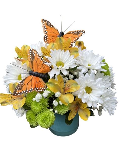 Daisies And Butterflies Bouquet Kremp Florist