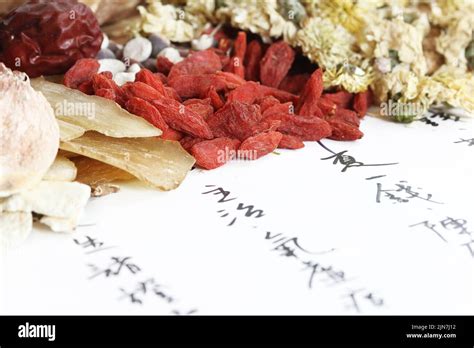 Chinese herbal medicine on the recipe paper Stock Photo - Alamy