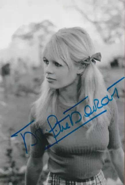 BRIGITTE BARDOT ORIGINAL Autogramm Signiertes Foto Junges Top Portrait