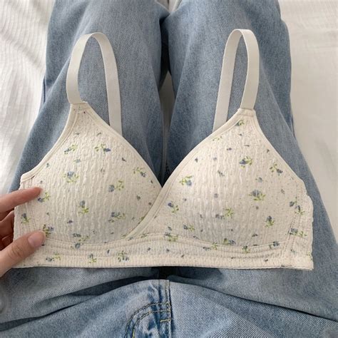Ab Fashion Small Flower Youth Girl Bra Wireless Thin Cup Women Cotton Lingerie Sexy V Type