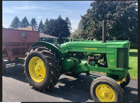 John Deere 60 Standard