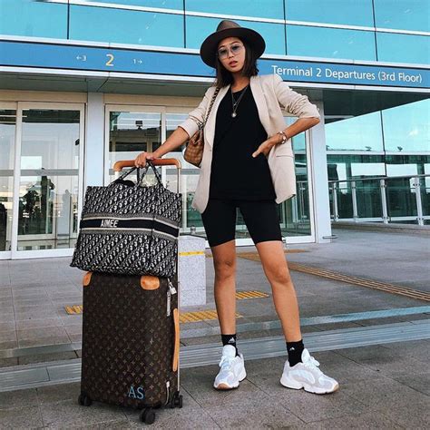 Tips Outfit Keren Saat Traveling Tanpa Overpack Blog Belanja Pay