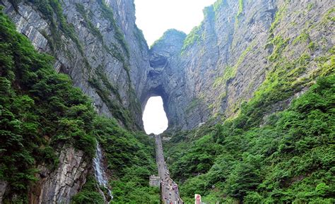 Top 10 Famous Tourist Attractions in Zhangjiajie