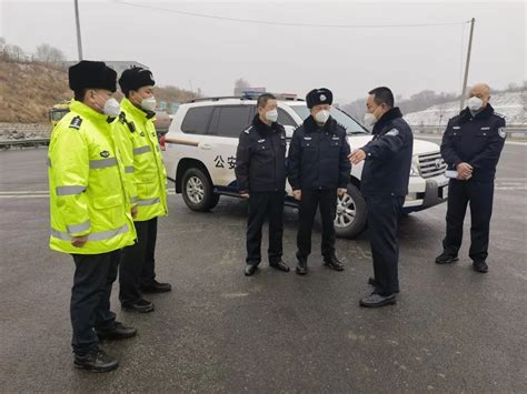 平安春运 交警同行 市公安交巡警支队支队长孙莉钧督导检查冰雪恶劣天气应急勤务工作澎湃号·政务澎湃新闻 The Paper