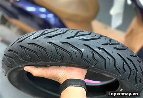 Thay lốp Michelin cho xe NVX loại nào bám đường tốt đi mùa mưa