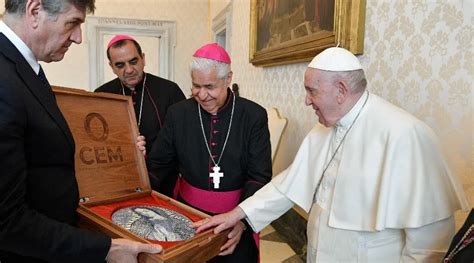 Papa Francisco recibe en el Vaticano a obispos de México