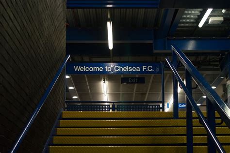 Chelsea walczy z czasem Chce sprzedać tego zawodnika za ponad 40