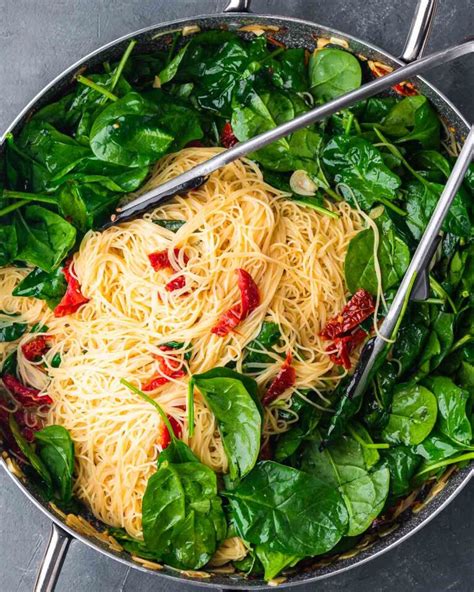 Spinach Sun Dried Tomato Pasta Sip And Feast