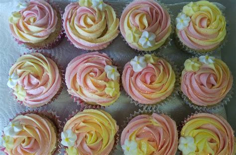 Goodtoknow S Th Birthday Cakes Nicola Leonard S Pink And Yellow Rose