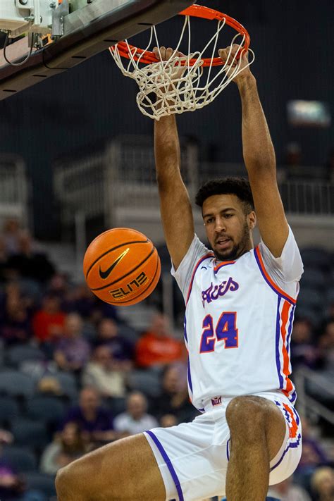 Transfer portal tracker for Evansville, Southern Indiana players