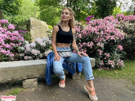 Awarise Aka Awarisx Nude Leaks OnlyFans Fapellas