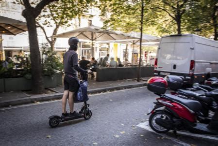 Vuelta al cole a partir de qué edad los niños pueden ir en moto o