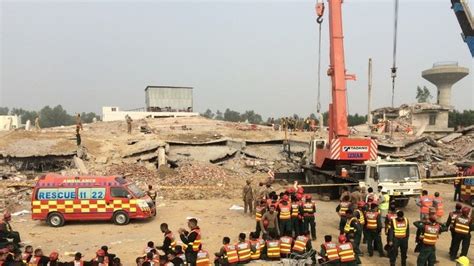 Pakistan Lahore Factory Collapse Hopes Dim For Survivors Bbc News