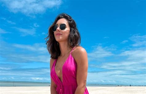 Bruna Biancardi Curte Dia De Praia Dress Barbiecore Vogue