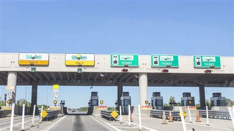 Florida Drivers Can Save On Toll Money With New Sunpass Program Axios Miami