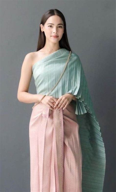 Yayá~urassaya Thai Traditional Dress Thai Fashion Traditional Thai Clothing